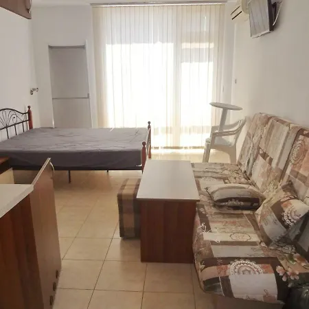 Rose Apartment